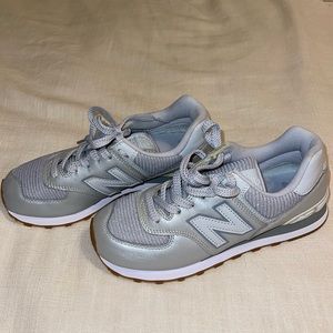 New Balance 574 Women’s 7.5 grey sparkles